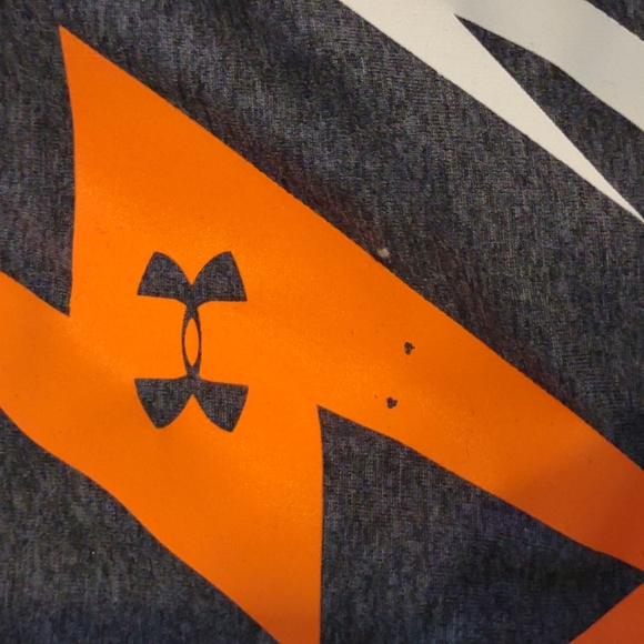 Under Armour Youth Size 5 - Picture 3 of 3